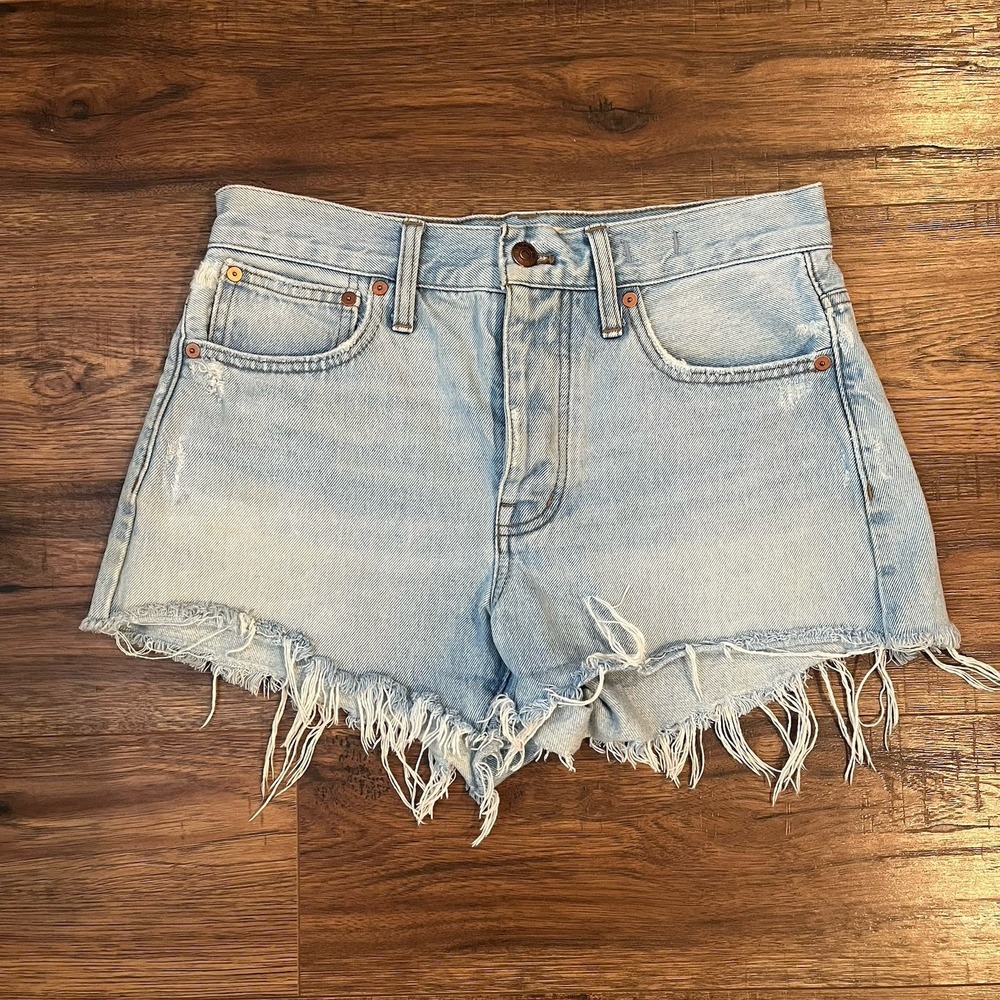 Madewell Relaxed Denim Jean Cutoff Shorts in Cedarcroft Wash Size 25 Light Wash